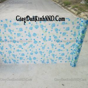 Đây là hình ảnh mã giấy dán kính trang trí mã A29, được thiết kế bằng họa tiết hoa hồng dây màu xanh. Với thiết kế độc đáo bằng những bông hoa hồng đan xen nhau lạ mắt đã cho ra sản phẩm giấy dán kính A29 được nhiều người chú ý và lựa chọn dán kính tại chính ngôi nhà của mình.