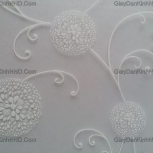 Giấy dán kính trang trí mã A52 là mẫu hoa dây trắng nhỏ rất giống với mẫu A17 nhưng đẹp hơn nhiều