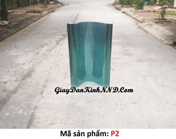 P2 là mẫu giấy dán kính phim phản quang màu xanh lá cây với khả năng cách nhiệt khá tốt