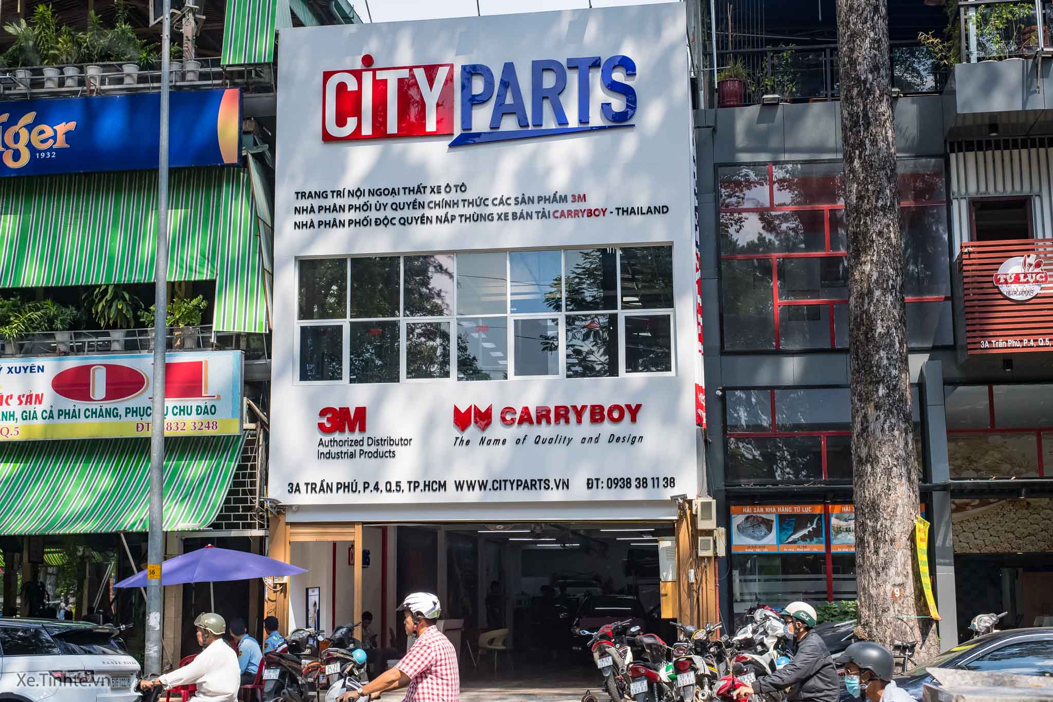 Các đại lý ủy quyền của 3M Việt Nam đều có hình ảnh nhận diện theo tiêu chuẩn như bảng hiệu với logo 3M lớn ở bên ngoài và các tranh treo tường có hình ảnh sản phẩm Crystalline và Color Stable phía trong. Ngoài ra, đại lý ủy quyền còn được 3M cấp một số chứng nhận như Chứng nhận đại lý ủy quyền, Chứng nhận kỹ thuật viên đạt chuẩn 3M.