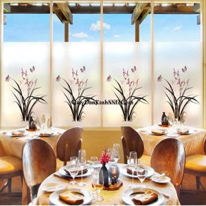 In tranh kính nghệ thuật cho nhà hàng