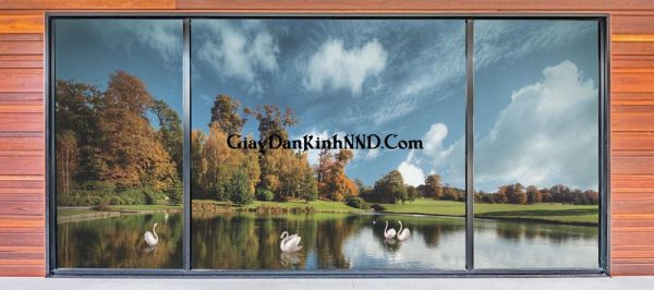 Tranh dán kính phong cảnh hồ nước mùa thu yên bình