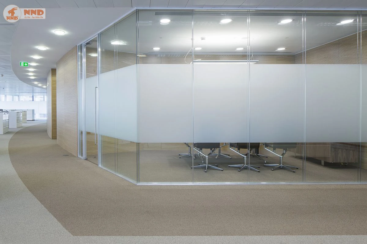 Decal mờ – giải pháp kín đáo mà vẫn giữ trọn ánh sáng tự nhiên cho không gian