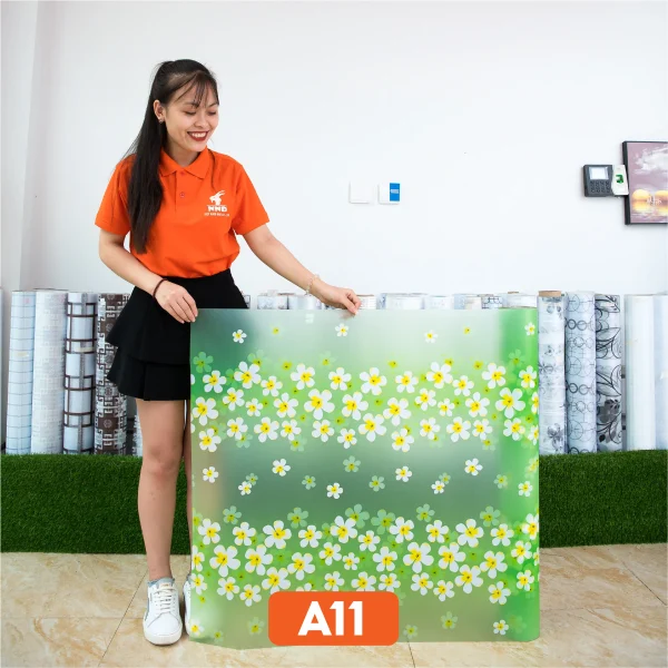 Giấy dán kính trang trí hoa đại mã A11