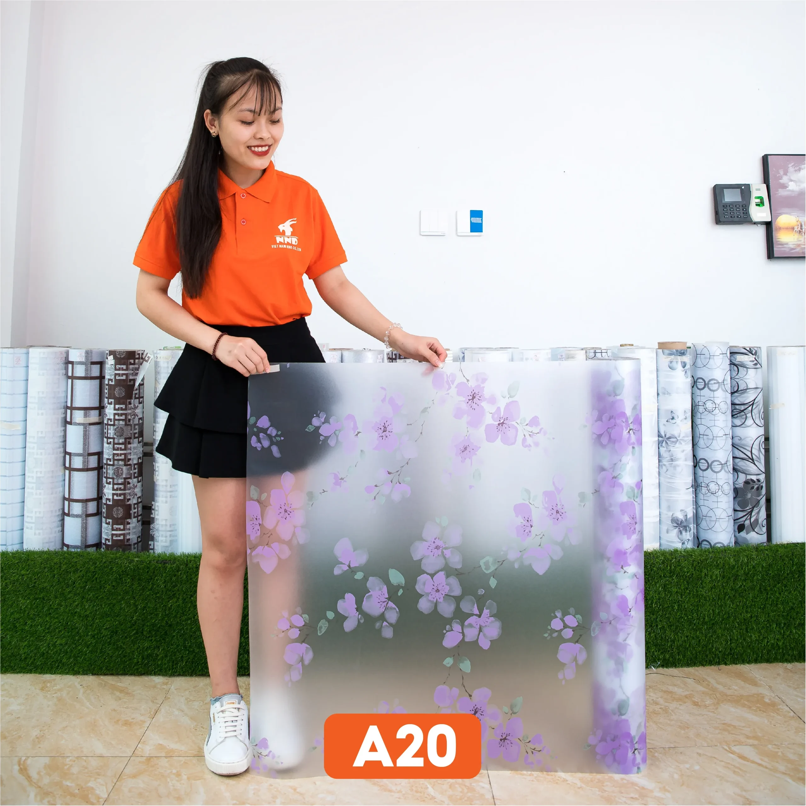 Giấy dán kính trang trí hoa đào tím mã A20