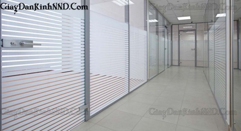 Tuy không là vật liệu chuyên dụng dán kính cho văn phòng và được sử dụng rộng rãi như giấy dán kính mờ. Tuy nhiên trong một số trường hợp và một số mẫu trường hợp như các kiểu mẫu kẻ ngang, kẻ sọc hoặc hoa văn đơn giản cho văn phòng thì có thể tham khảo. Tuy không là vật liệu chuyên dụng dán kính cho văn phòng và được sử dụng rộng rãi như giấy dán kính mờ. Tuy nhiên trong một số trường hợp và một số mẫu trường hợp như các kiểu mẫu kẻ ngang, kẻ sọc hoặc hoa văn đơn giản cho văn phòng thì có thể tham khảo.