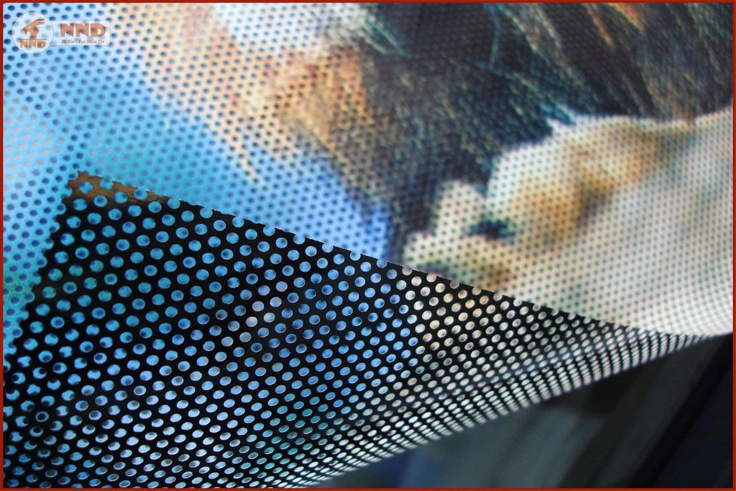 Decal lưới in UV – bền màu, chống nắng