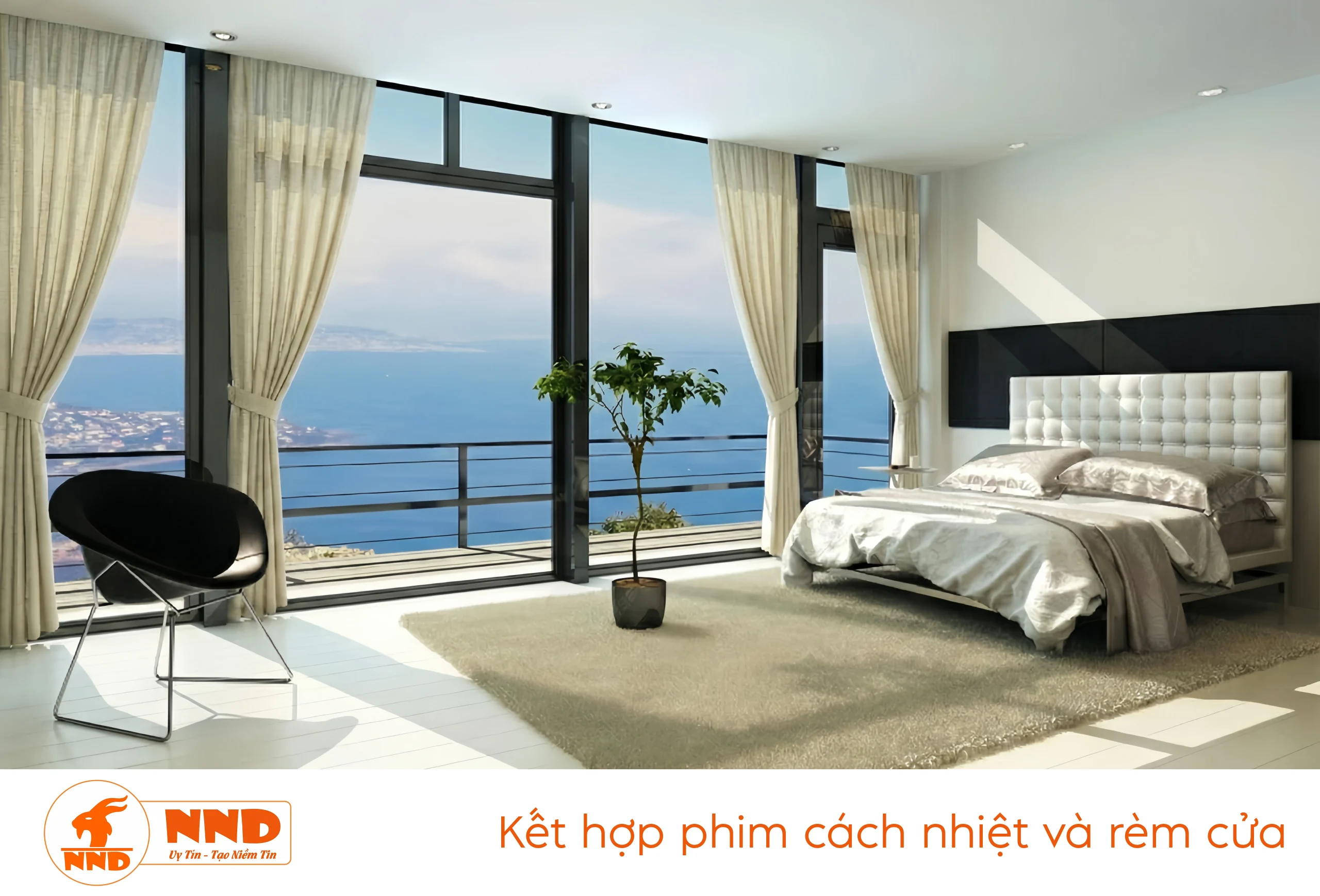Kết hợp phim dán kính + rèm cửa sổ