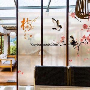 Vách ngăn phòng của các spa sử dụng tranh dán kính mờ phong cách Nhật mang vẻ đẹp tinh tế.