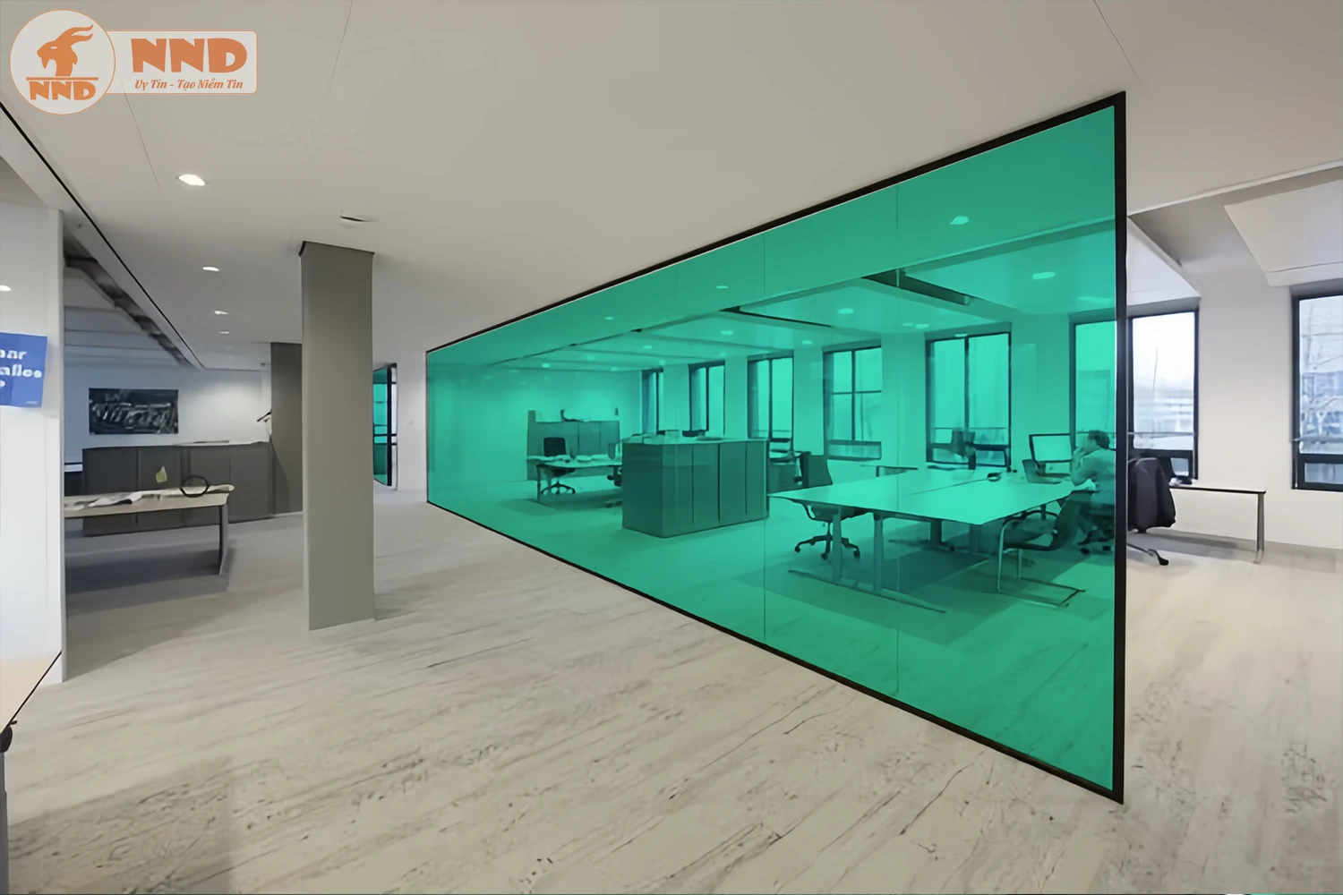 Phim dán kính màu xanh lá nhạt – tông mát dịu, tạo không gian thoáng và thanh lịch.