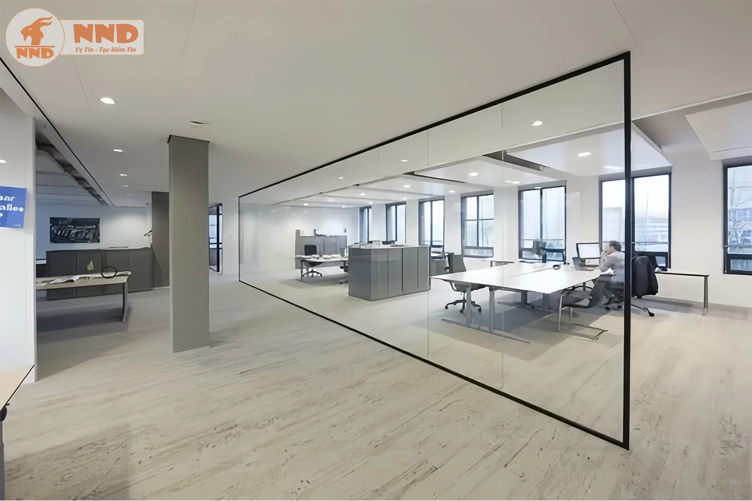 Vách kính phòng dán mẫu kính BC-25G