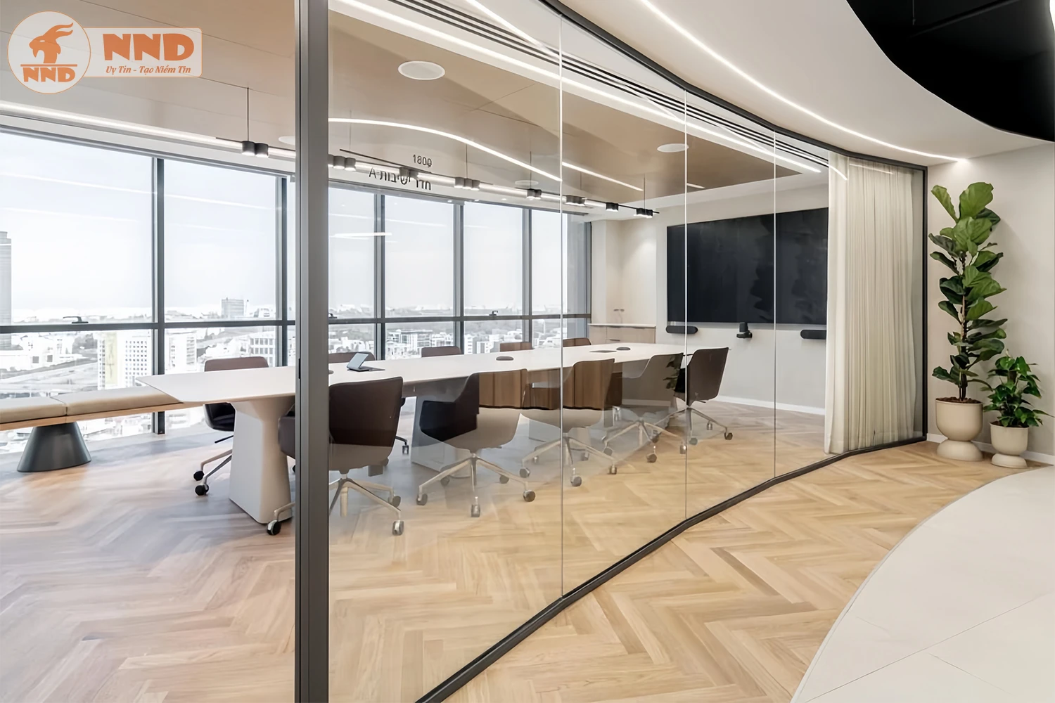 Vách kính phòng dán mẫu kính BC-TKL