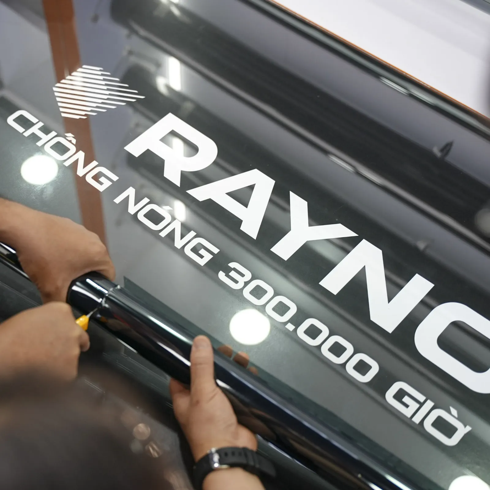 Phim cách nhiệt ô tô Rayno Phim cách nhiệt ô tô Rayno