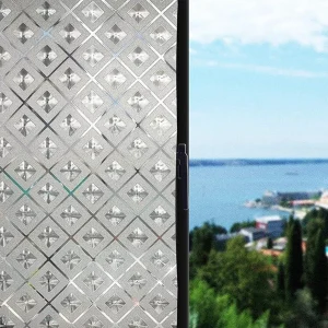 Riêng tư tối đa: Họa tiết dày dặn giúp che chắn tầm nhìn cực tốt, cực kỳ lý tưởng cho cửa phòng tắm hoặc cửa chính.