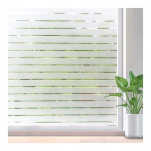 Những dải sọc mờ tạo hiệu ứng ánh sáng cực chill vào mỗi buổi sáng, giúp căn phòng vừa kín đáo, vừa tinh tế. Rất phù hợp cho các căn hộ chung cư hoặc cửa sổ phòng ngủ.