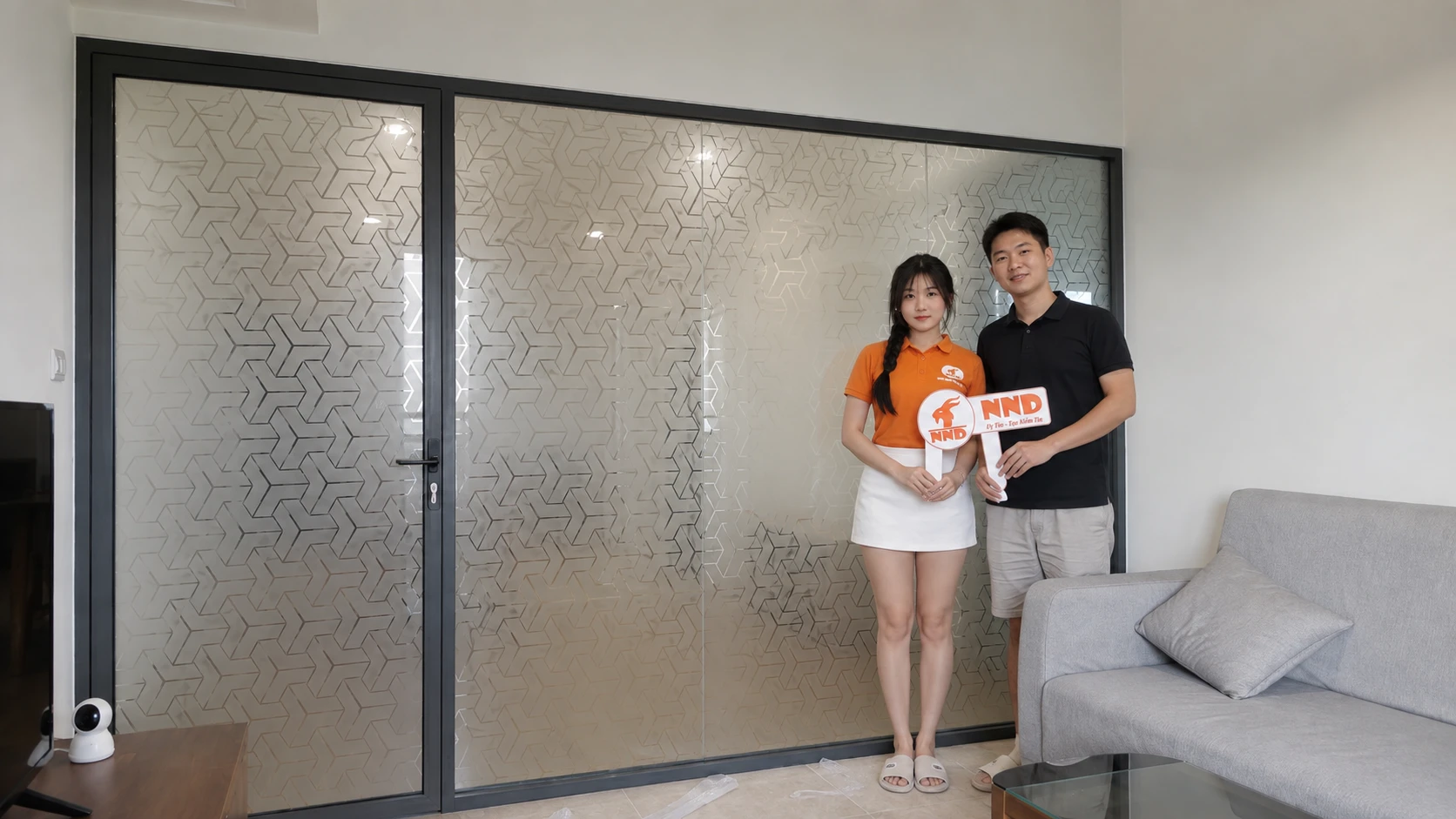 Decal trang trí được khách hàng tin tưởng đặt hàng.