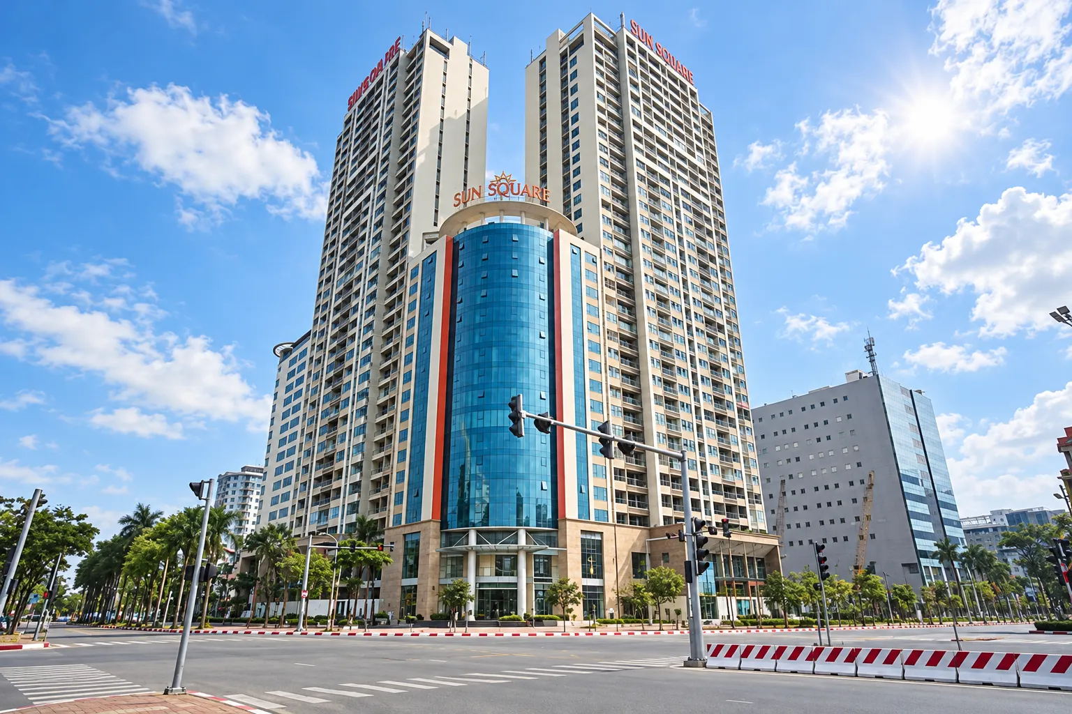 Toàn cảnh tòa nhà Sun Square nơi NND thực hiện hạng mục dán phim cách nhiệt
