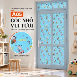 Giấy dán kính họa tiết hình chú chó mã A05 trên cửa kính nền xanh trong góc sinh hoạt