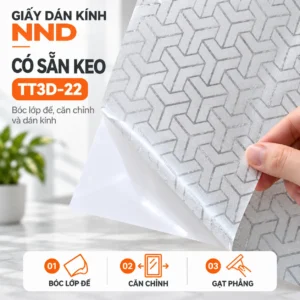 Tay bóc lớp đế bảo vệ của decal TT3D-22 có sẵn keo