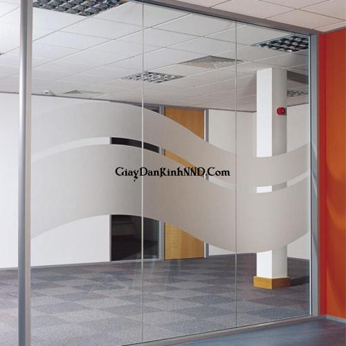 Dán mờ kẻ chỉ kiểu lượn sóng độc đáo và tạo sự phá cách